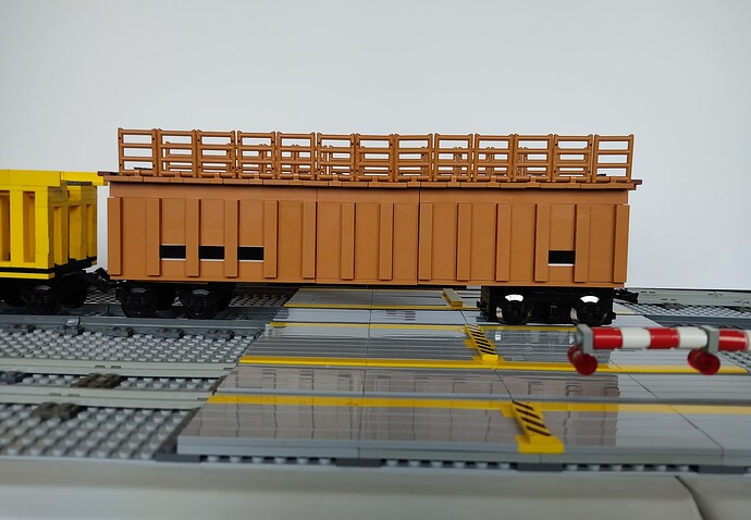 Train de travaux avec pelleteuse et truck 003