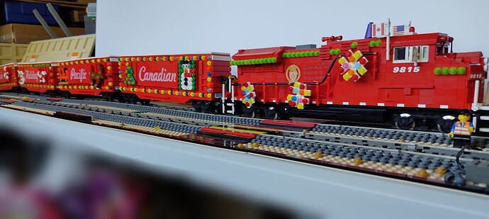 CP Holiday train 009