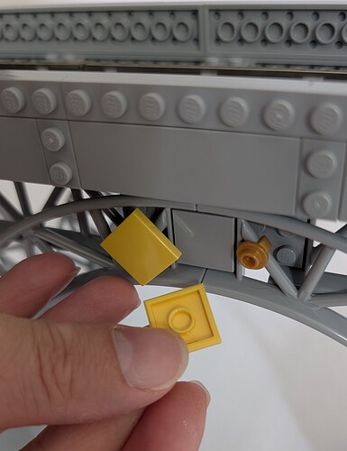 Fixation de tiles à base de clip