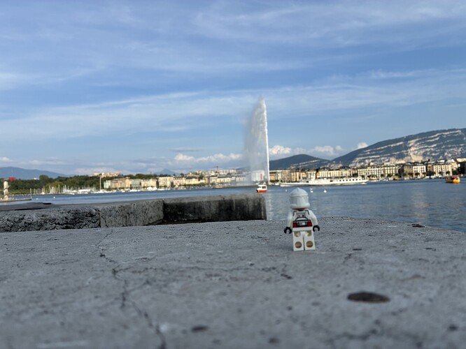 15-Genève et son célèbre jet d'eau