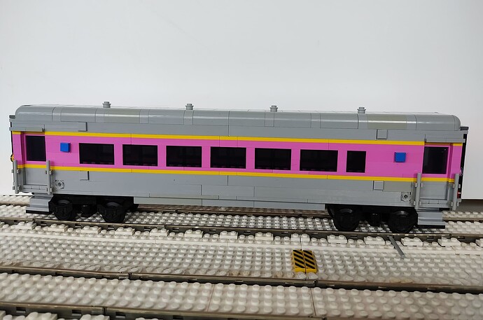 MBTA 2 voitureset 1 locomotive Heritage 002