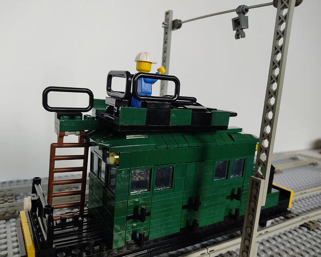 Tracteur … Tourelle Decauville  de La Mure  livr‚ en 1931et son wagonnet( en cours) 008