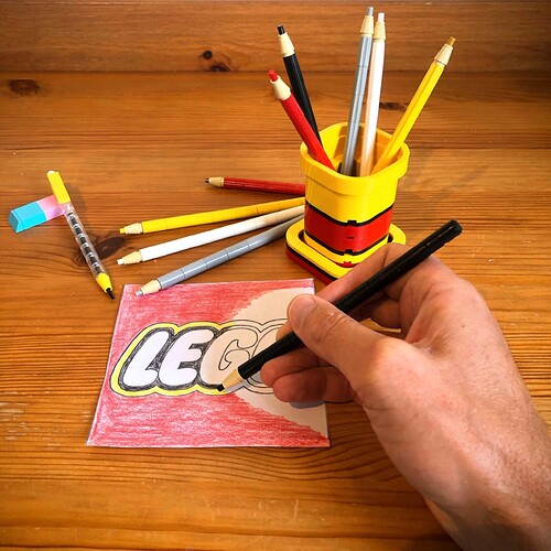 01_ceci_n'est_pas_un_crayon par gaultier
