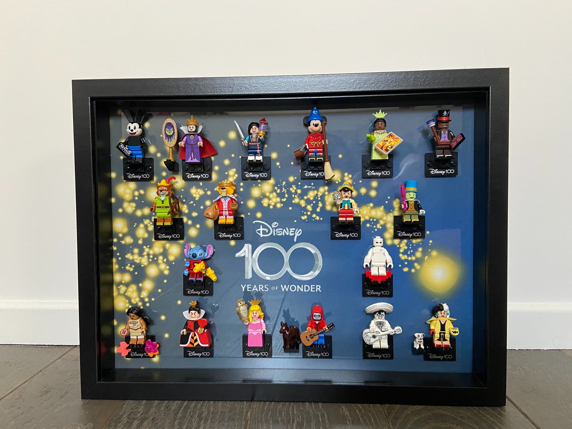 Série Disney 100 dans cadre 30x40 - Autour des briques LEGO